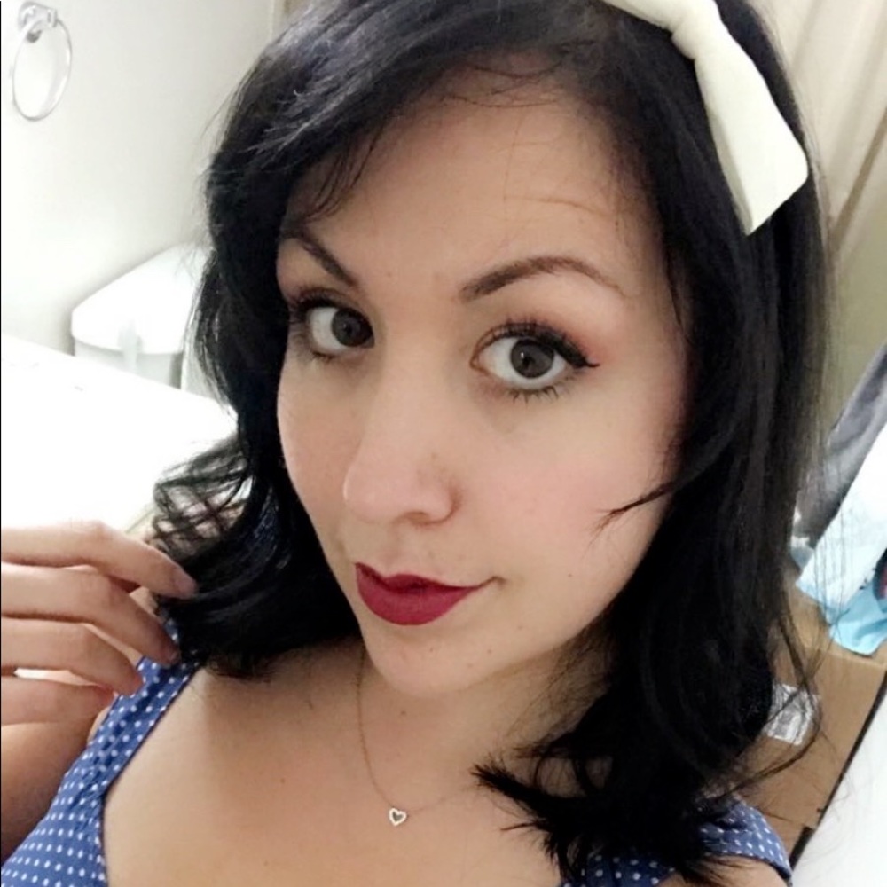 Meet your Posher, Christy